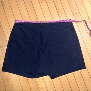 Women's Black Short/Skirt